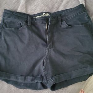 Blackwash universal thread shorts